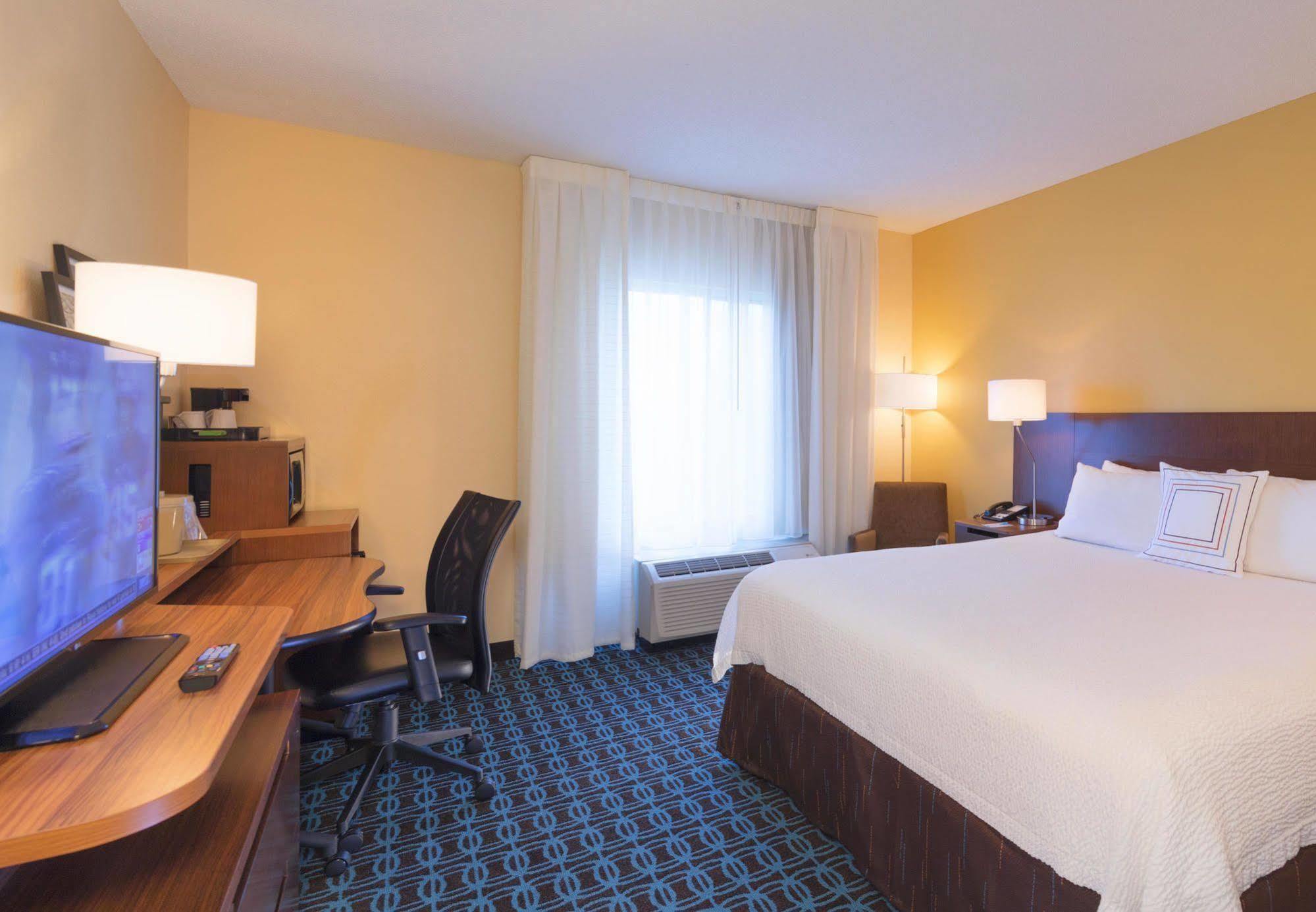 Fairfield Inn By Marriott Lexington Park Patuxent River Naval Air Station Exterior photo